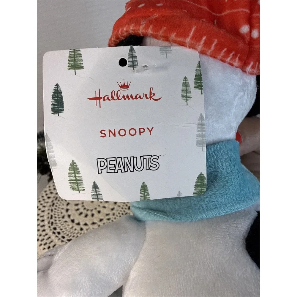 Hallmark Peanuts Snoopy Plush in Winter Hat & Scarf 7